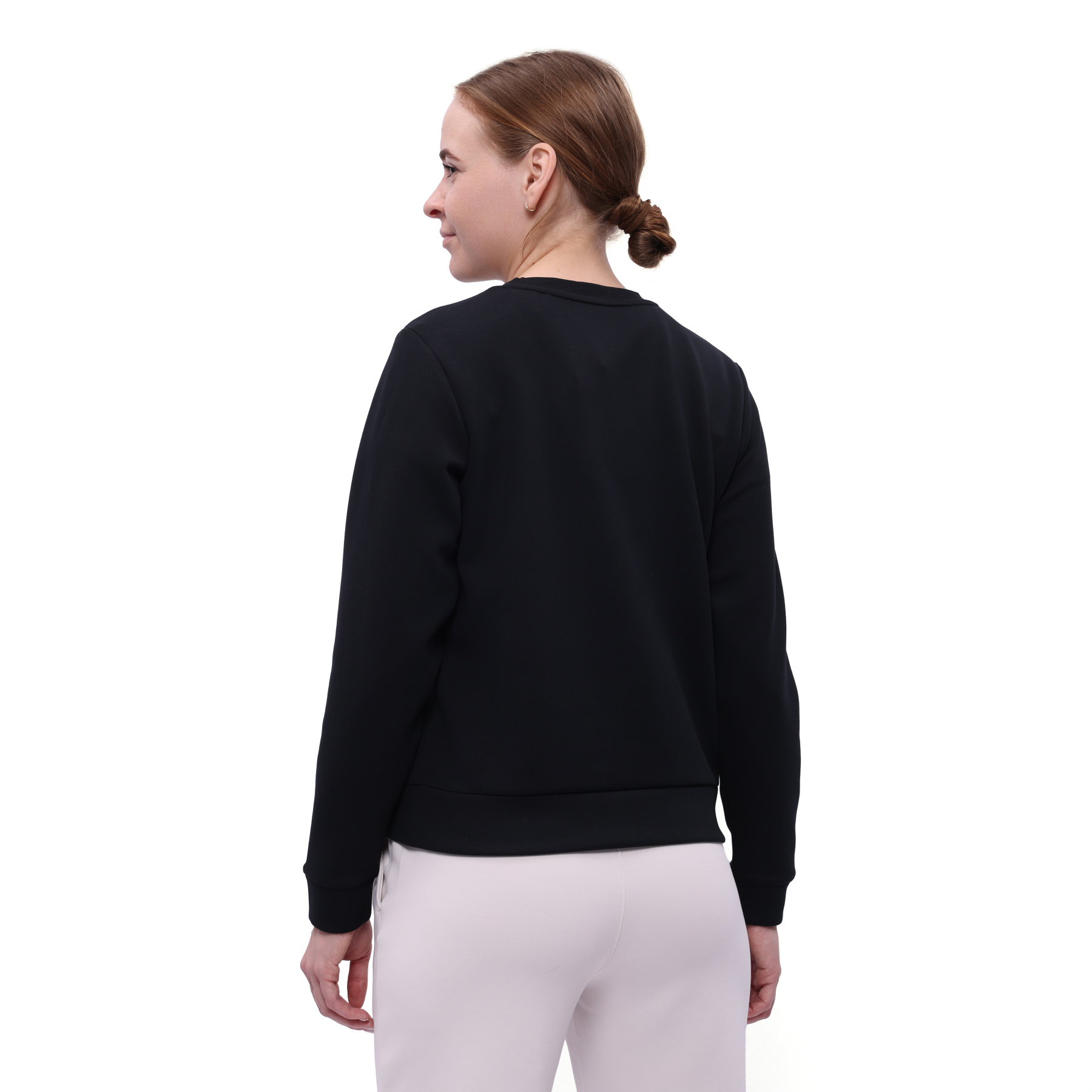 AWDW074-1 Свитшот Essentials черный